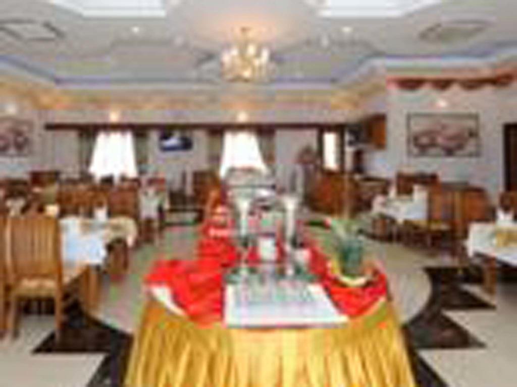 โรงแรมเดอะ โกลเด้น เลค Naypyidaw ภายนอก รูปภาพ