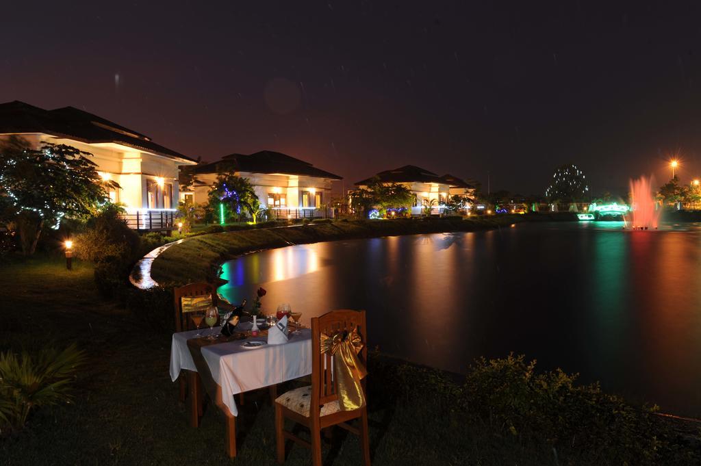 โรงแรมเดอะ โกลเด้น เลค Naypyidaw ภายนอก รูปภาพ